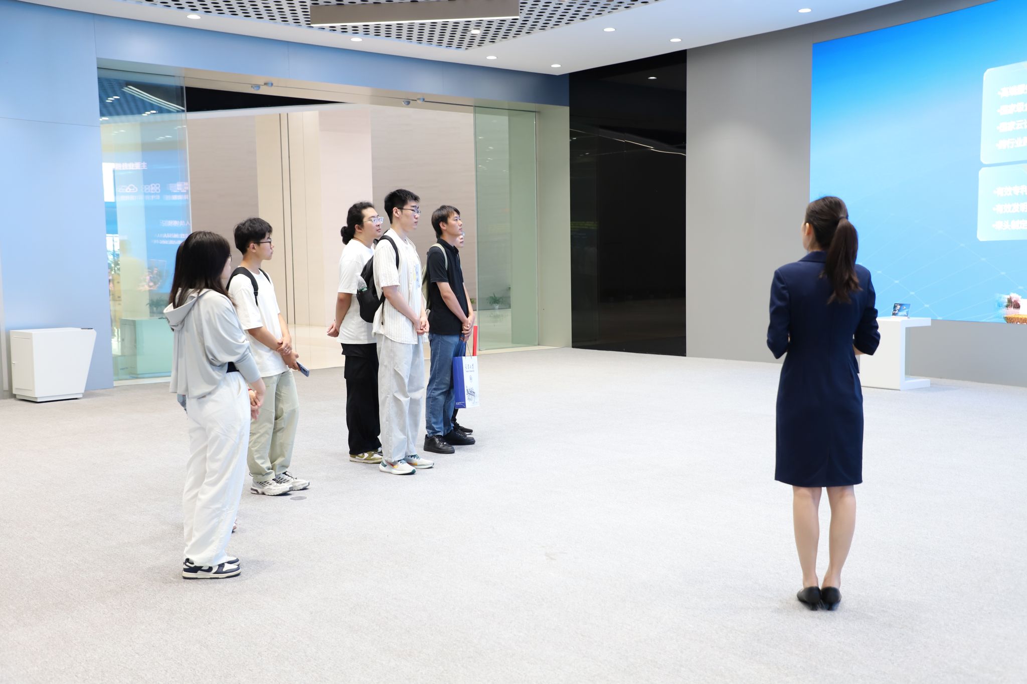 芯火相传，浪潮之巅 微电子学院赴浪潮集团开展“祖国需要 天大志愿”就业行专项实践活动